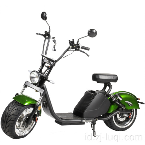 Sepeda motor chopper listrik gaya klasik dengan motor 3000W